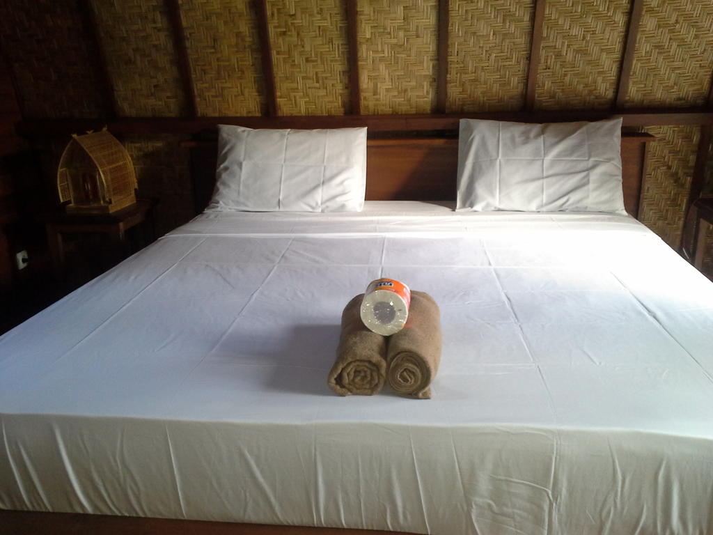Kelapa Gading Bungalows Gili Air Chambre photo